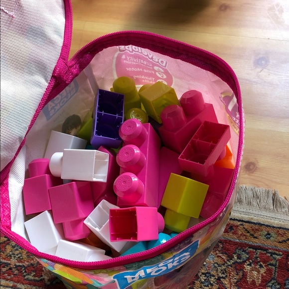 Mega Blocks - Picture 2 of 2